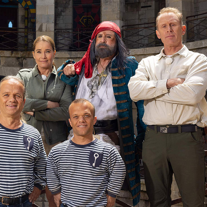 Visionproduction levererar tjänster framförallt inom film till olika typer av tv-program i sverige med en historik av erfarenheter från de senaste 10 åren. Några exempel är Robinson, Paradise Hotel, Wildskids, Idol, Fångarna på fortet, Unga läkare